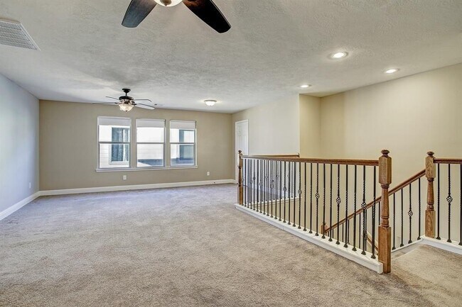 Building Photo - 11022 Avery Oaks Ln