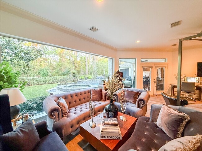 Building Photo - 15318 Beecham Dr