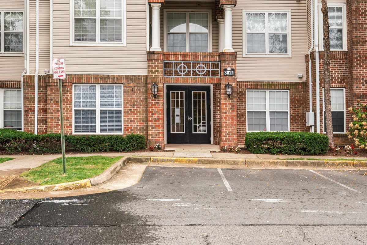 Building Photo - 3021 Nicosh Cir