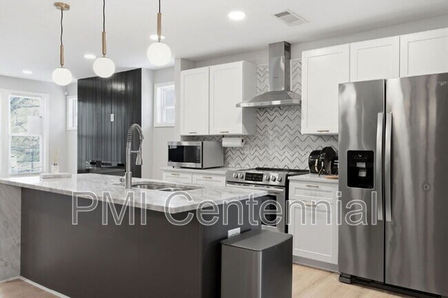 Building Photo - 562 Gary Rd NW