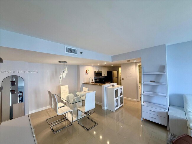 Building Photo - 770 Claughton Island Dr