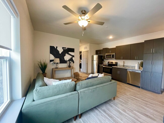 Building Photo - Emilia | 1 Bed 1 Bath | 647 sf