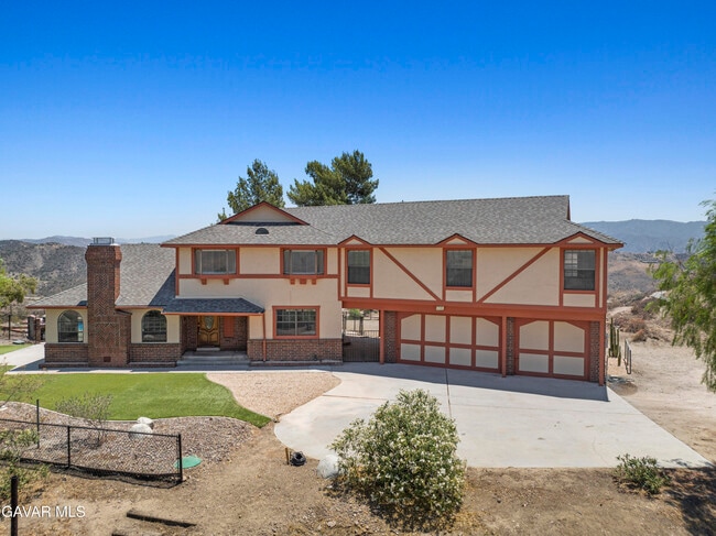 Building Photo - 13620 Pales Rd