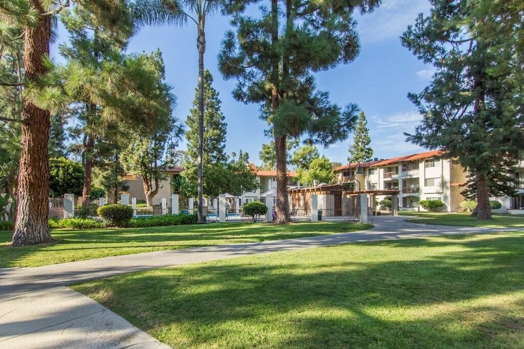 Building Photo - 10699 San Diego Mission Rd