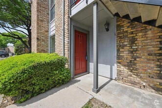 Building Photo - 15151 Berry Trail