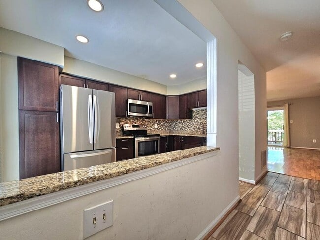Building Photo - 7664 Northern Oaks Ct