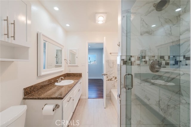 Building Photo - 730 Esplanade