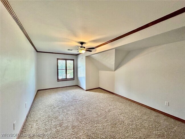 Building Photo - 1801 Oak Forest Dr