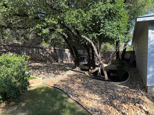 Building Photo - 1706 Omaha Dr