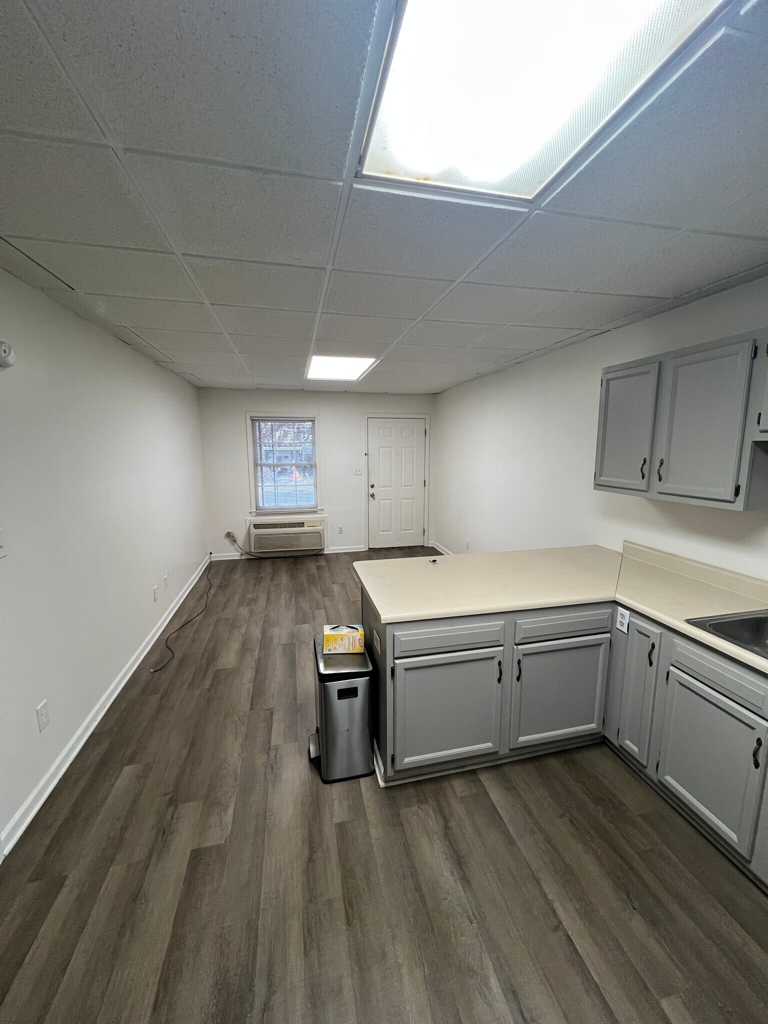 Building Photo - 301 Cypress St