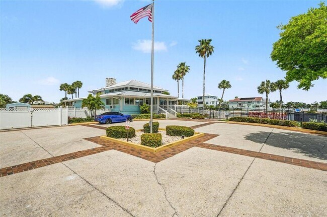 Building Photo - 5567 Sea Forest Dr