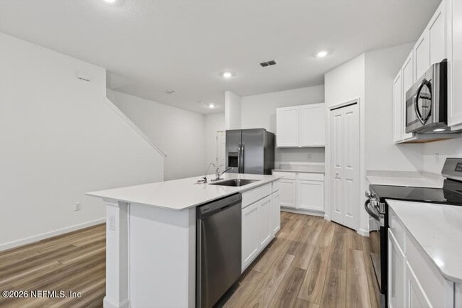 Building Photo - 3967 Mid Century St