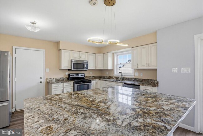 Building Photo - 15123 Philip Lee Rd