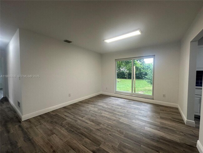 Building Photo - 27850 SW 164th Ct