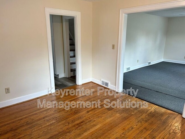 Building Photo - 129 Dupont Cir