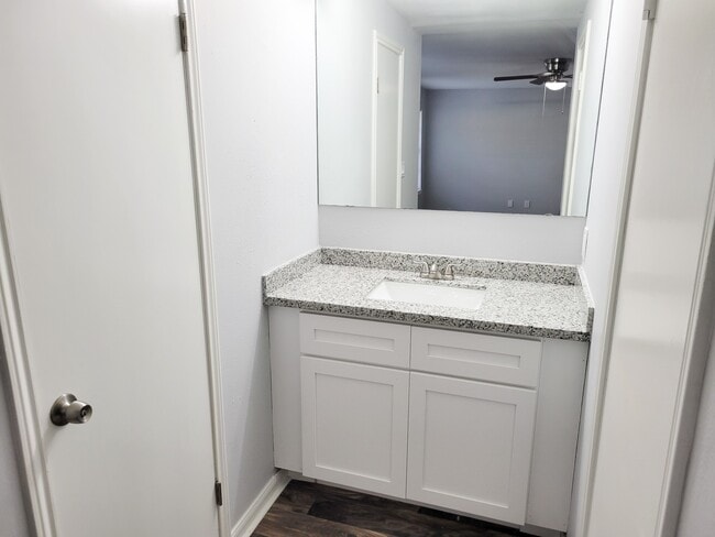 Building Photo - 2024 Stones throw Dr