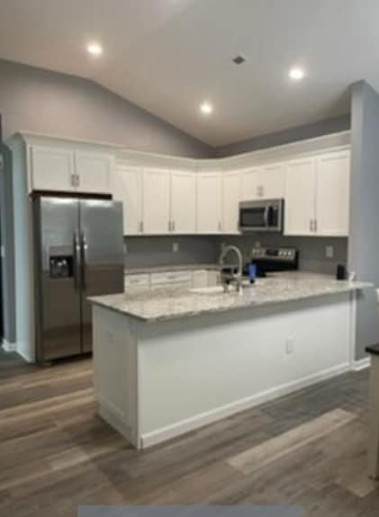 Kitchen - 1901 Racepath Ave