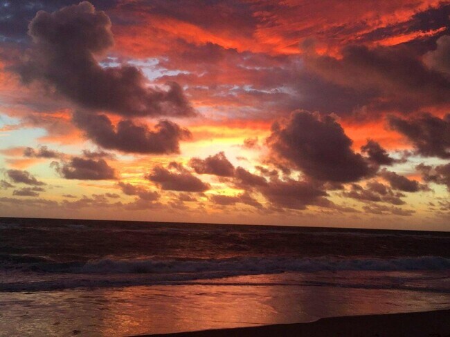 Building Photo - 501 Mainsail Cir