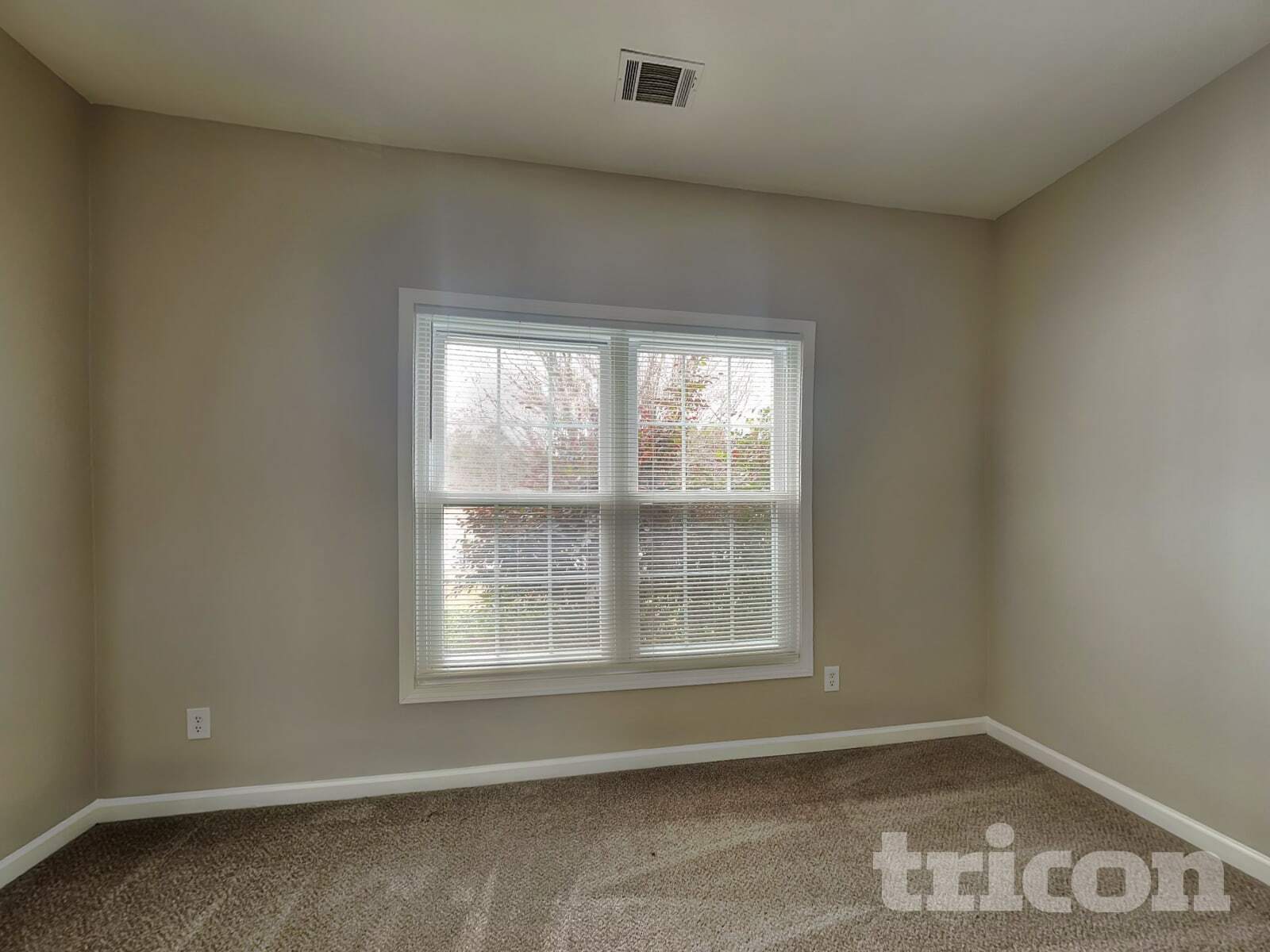 Building Photo - 824 Tibwin Pl SE