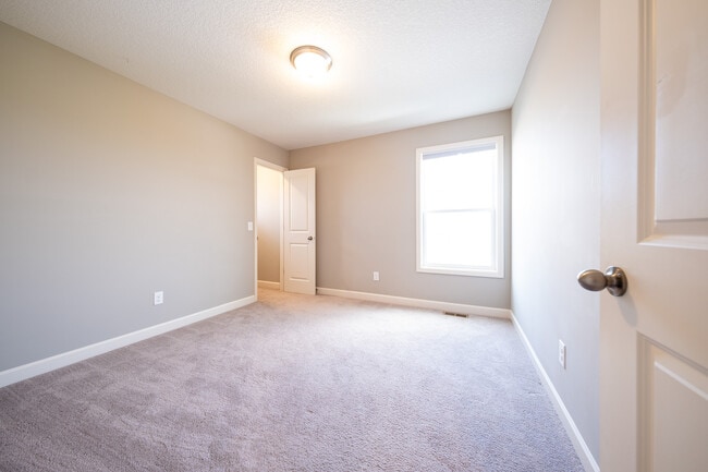 Building Photo - 15742 Everglade Ave