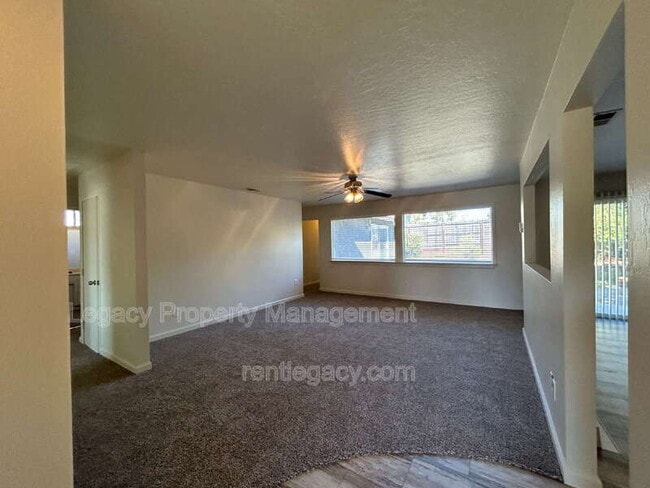 Building Photo - 2213 N Cirby Way