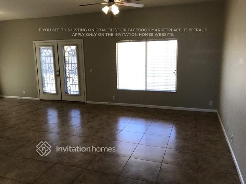 Building Photo - 10131 W Oregon Ave