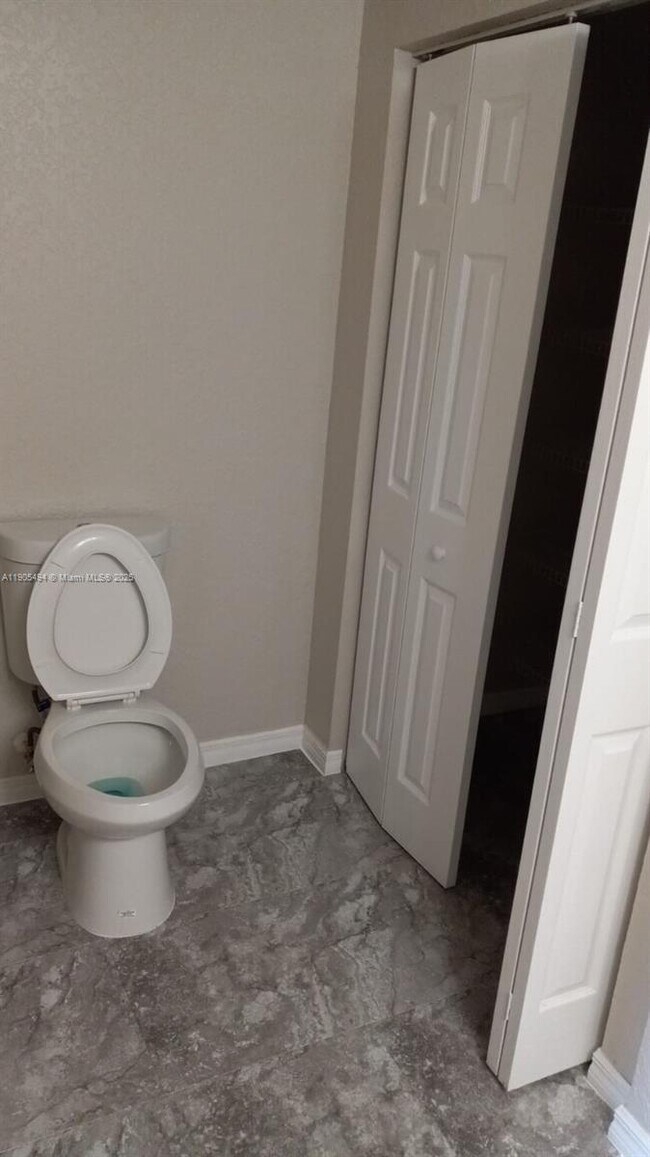 Building Photo - 1212 Belmont Ln