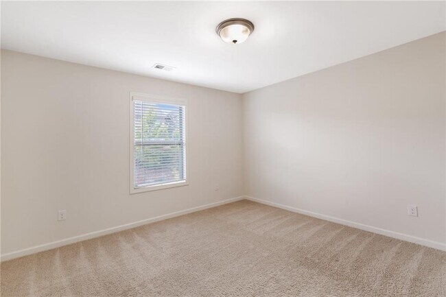 Building Photo - 153 Wayside Terrace