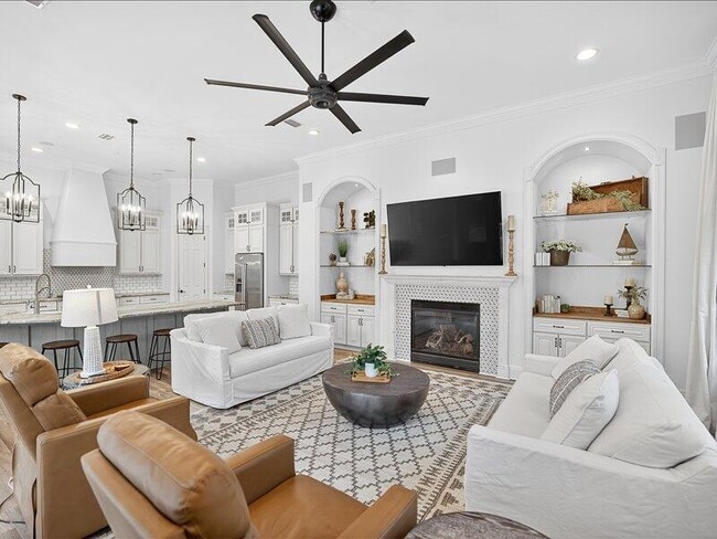 Building Photo - 3161 Club Dr