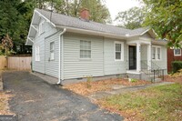 Building Photo - 884 Rose Cir SW