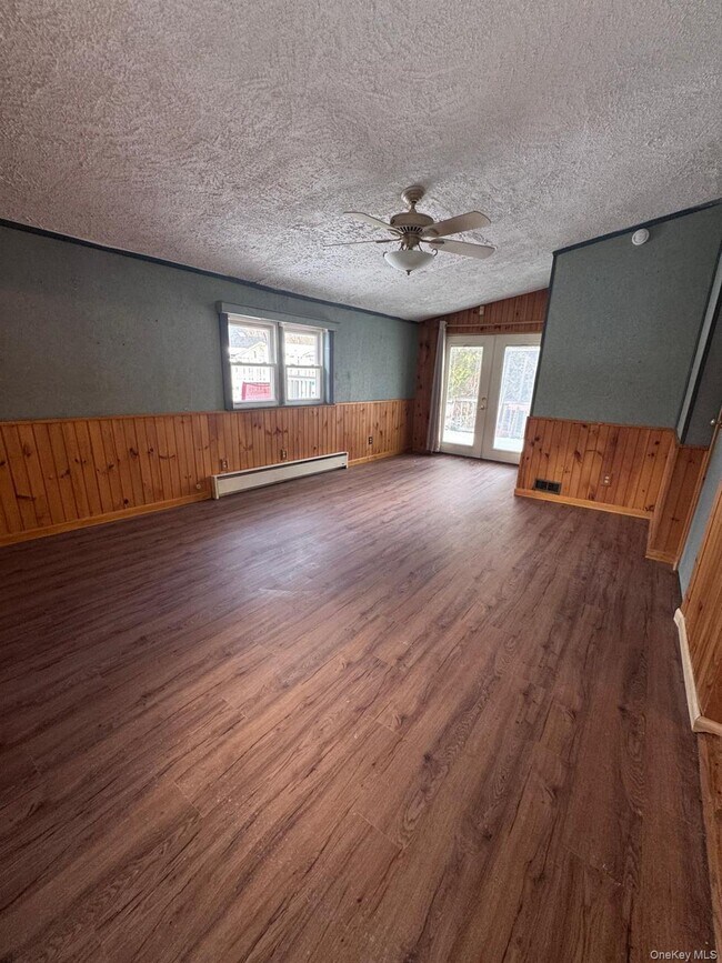 Building Photo - 709 Tower Ave