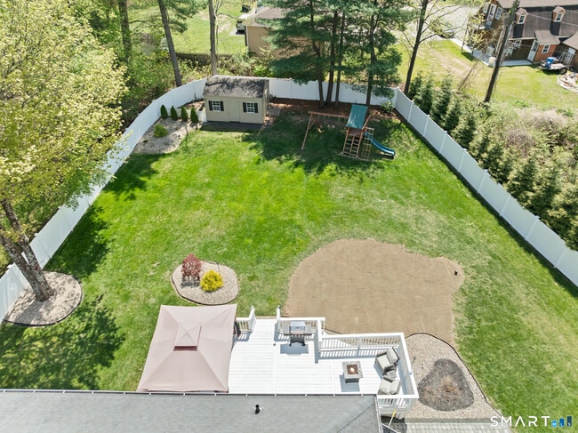 Building Photo - 5 Ice Pond Rd