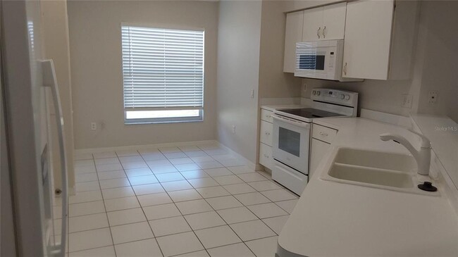 Building Photo - 1932 Grenville Ct