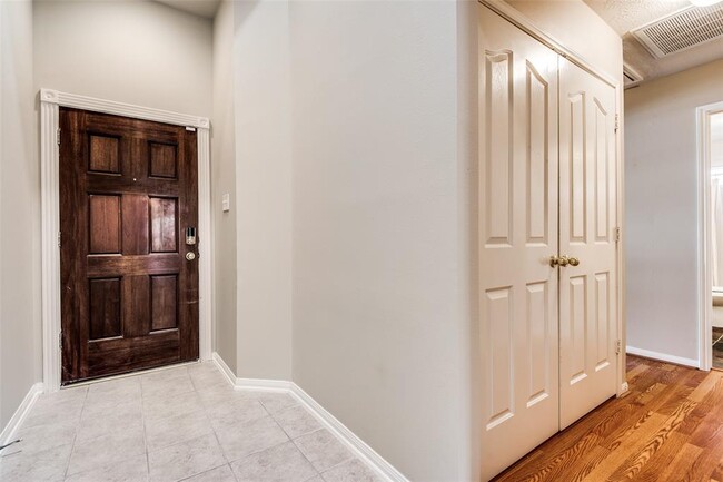 Building Photo - 7302 Hollow Field Ln