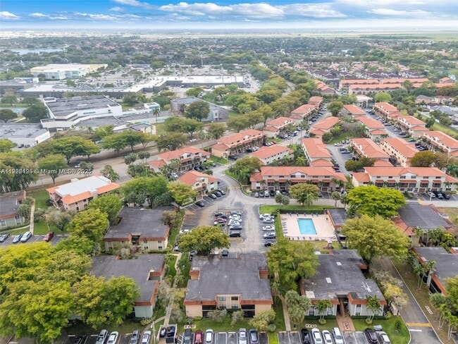 Building Photo - 9726 Hammocks Blvd