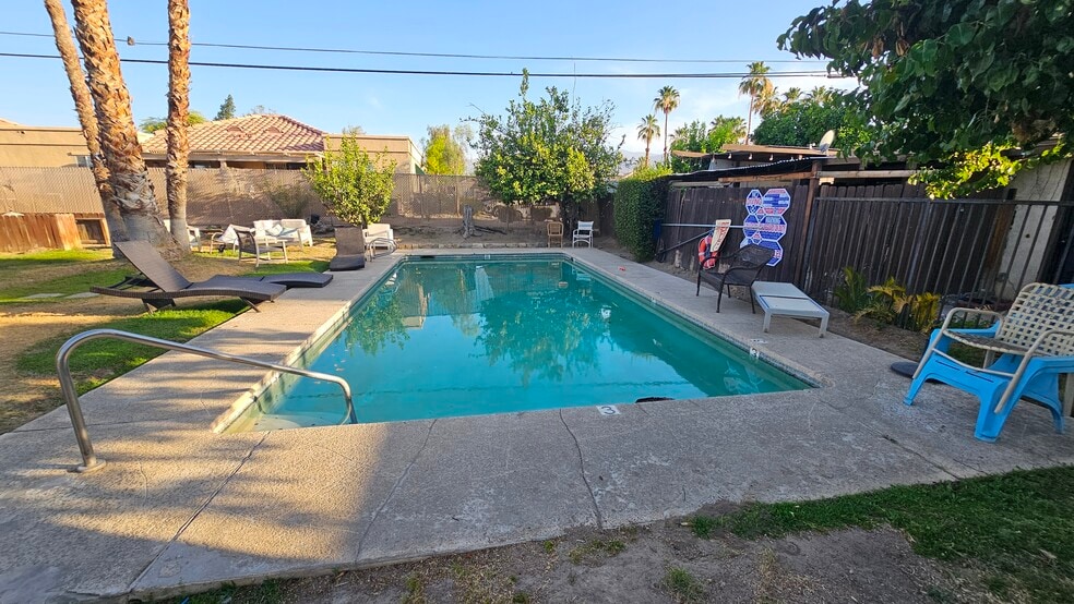 Building Photo - 73655 Santa Rosa Way