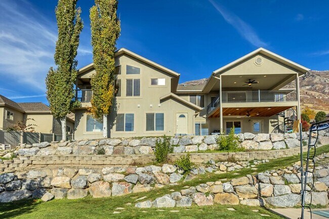 Building Photo - 8913 N Pine Hollow Dr