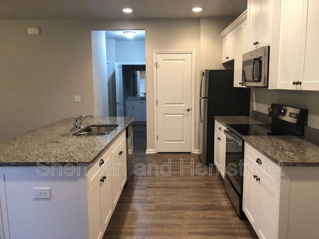 Building Photo - 760 Tarvin Cir
