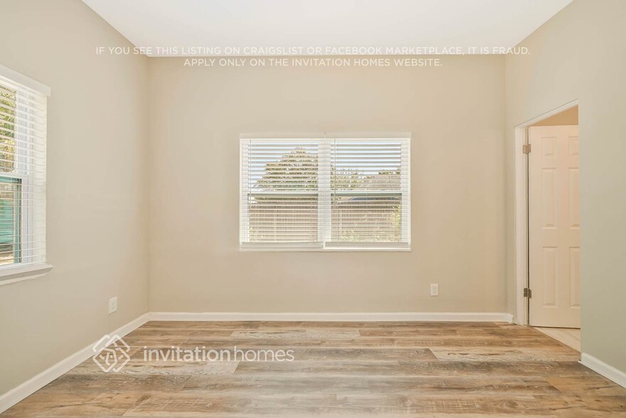 Building Photo - 4805 Basswood Ln