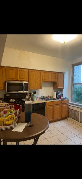 Building Photo - 1654 Denniston St