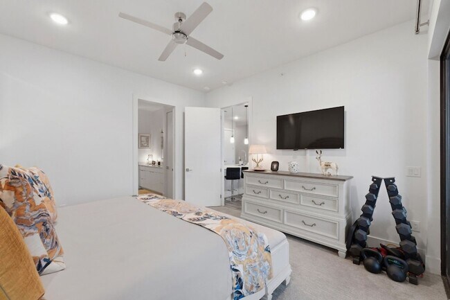 Building Photo - 15260 TX-105