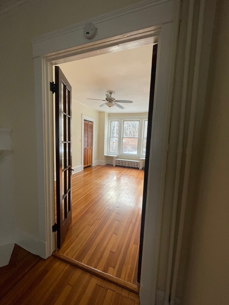 Building Photo - 890 Lancaster St