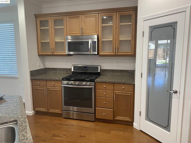 Building Photo - 9821 Key W Way