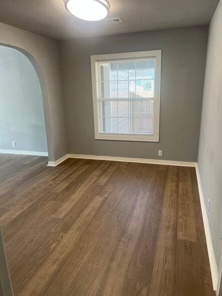 Building Photo - 3705 Ellsmere Ct