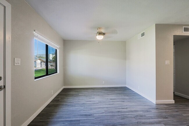 Building Photo - Orangedale