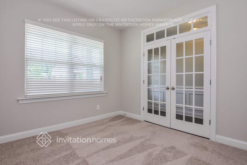 Building Photo - 907 Middle Ground Ave