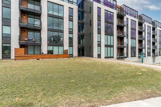 Building Photo - 1 University Way