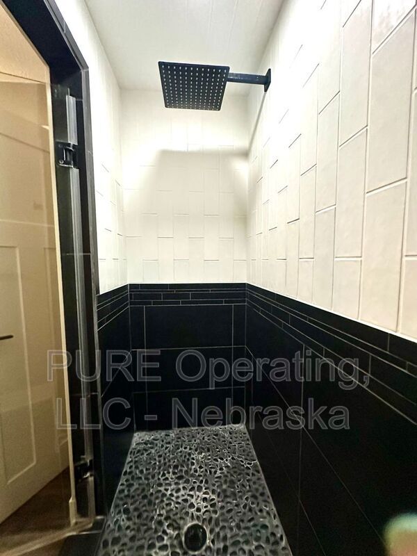 Building Photo - 2814 N 204th St