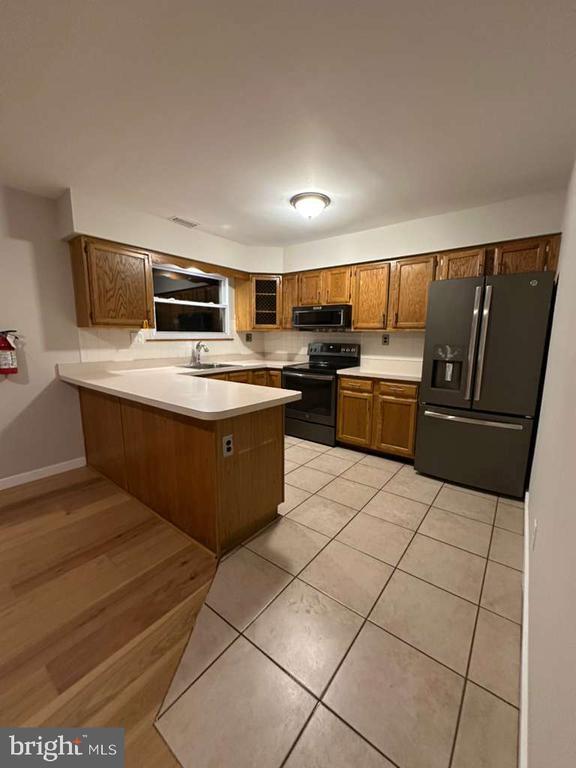 Building Photo - 5 Woodmill Dr