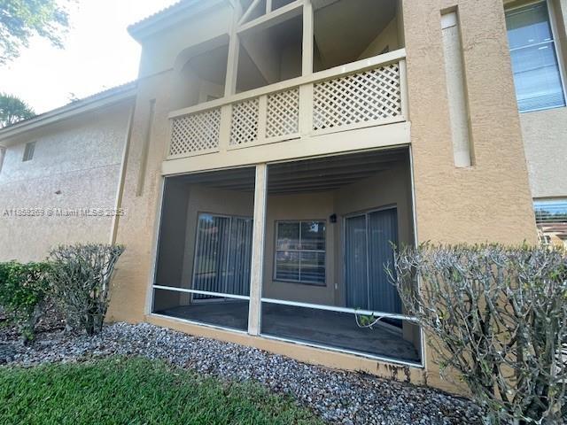 Building Photo - 4815 Via Palm Lakes